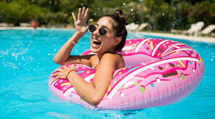 How to Protect Your Eyes at the Pool